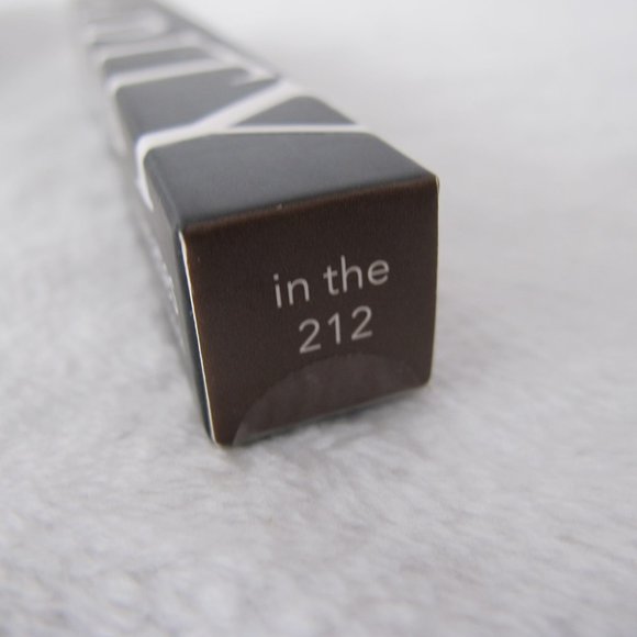 Must Bundle - Karity The Mattes Liquid Lipstick - In the 212 - Picture 3 of 7